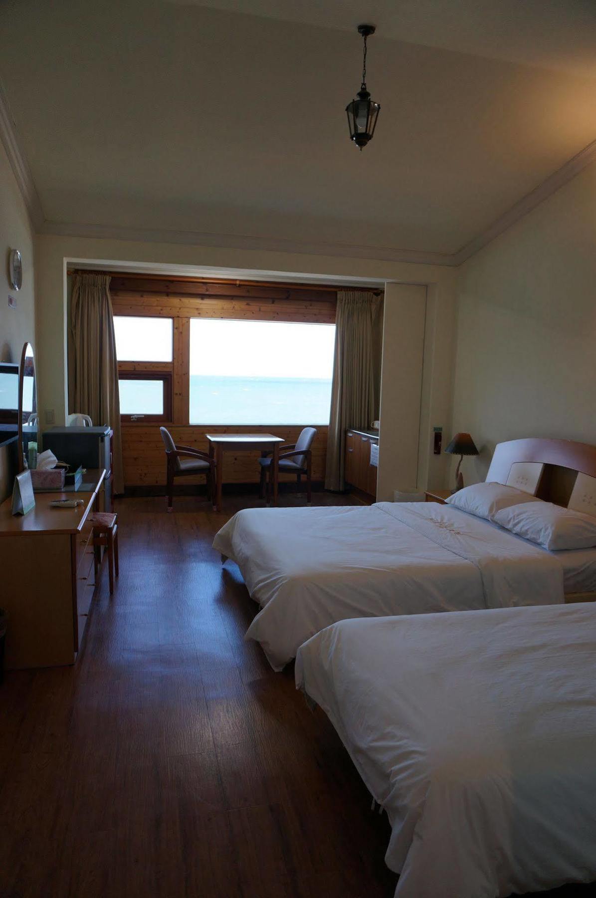 Park Beach Hotel เมืองเชจู ภายนอก รูปภาพ