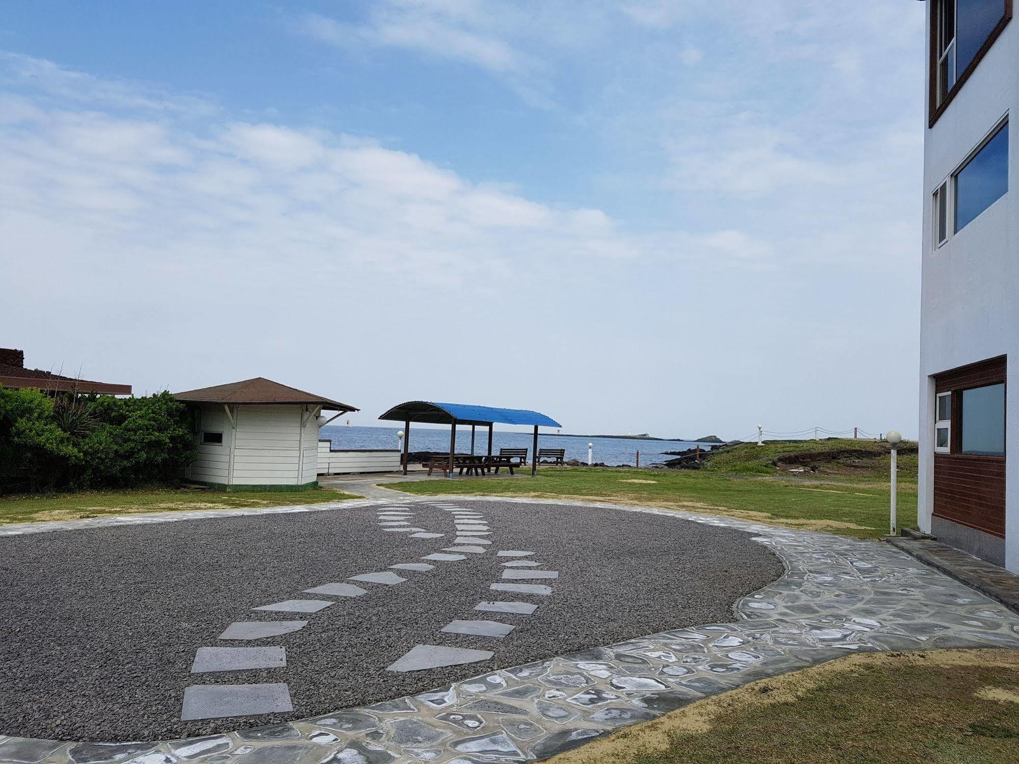 Park Beach Hotel เมืองเชจู ภายนอก รูปภาพ
