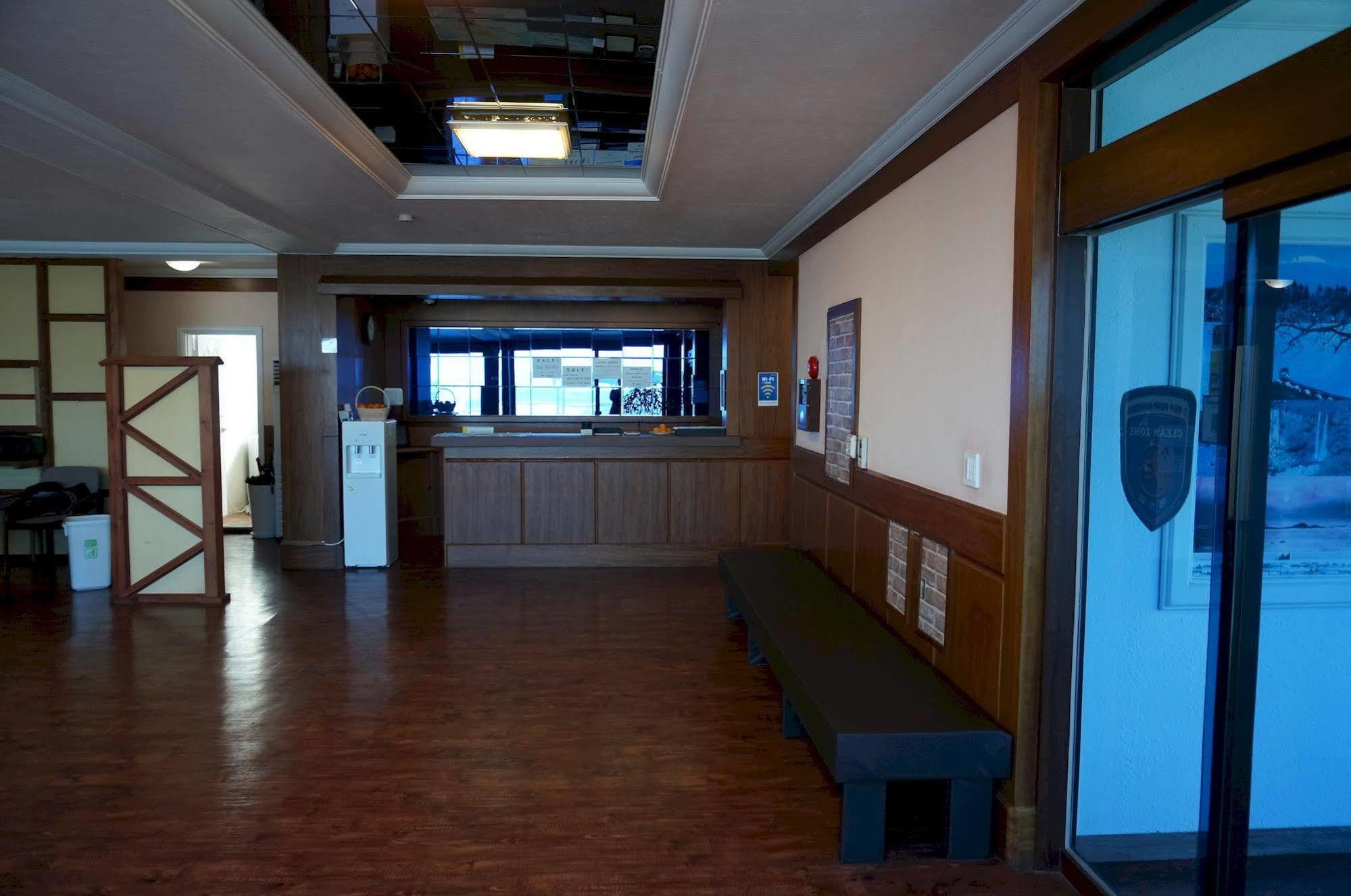 Park Beach Hotel เมืองเชจู ภายนอก รูปภาพ